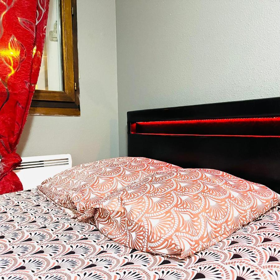 Le Red Escape A 15Min Du Centre Avec Parking Prive Gratuit Daire Annecy Dış mekan fotoğraf